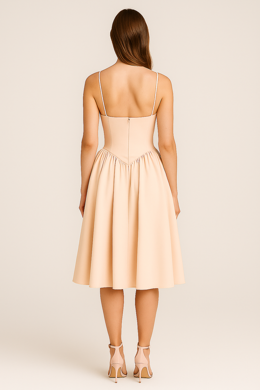 Sommerkleid für Frauen in Midi-Länge mit Spaghettiträgern